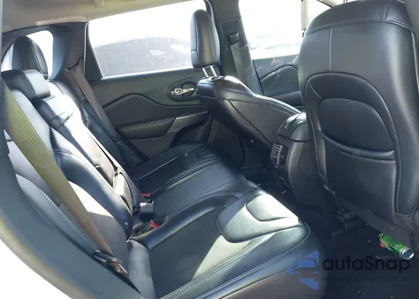 2019 Jeep Cherokee Latitude Plus 4X4 z USA, uszkodzony, nr VIN 1C4PJMLB5KD134255